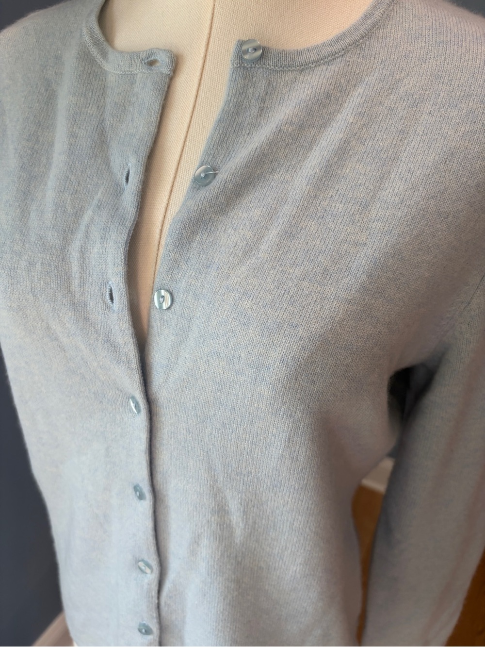 Lord & Taylor 100% Cashmere Cardigan Sweater Light Blue Petite Medium PM - Picture 3 of 8